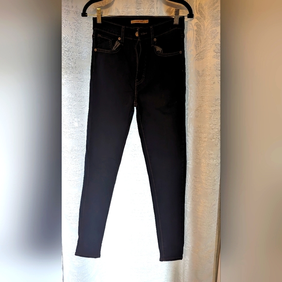 Levi's Jeans, size 28 - Picture 1 of 3